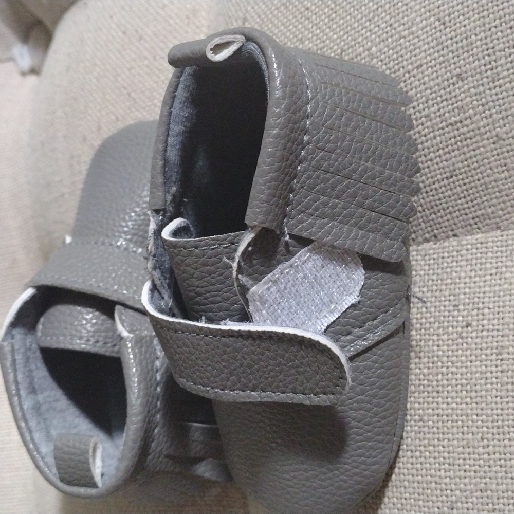 Shoes - Picture 5 of 6